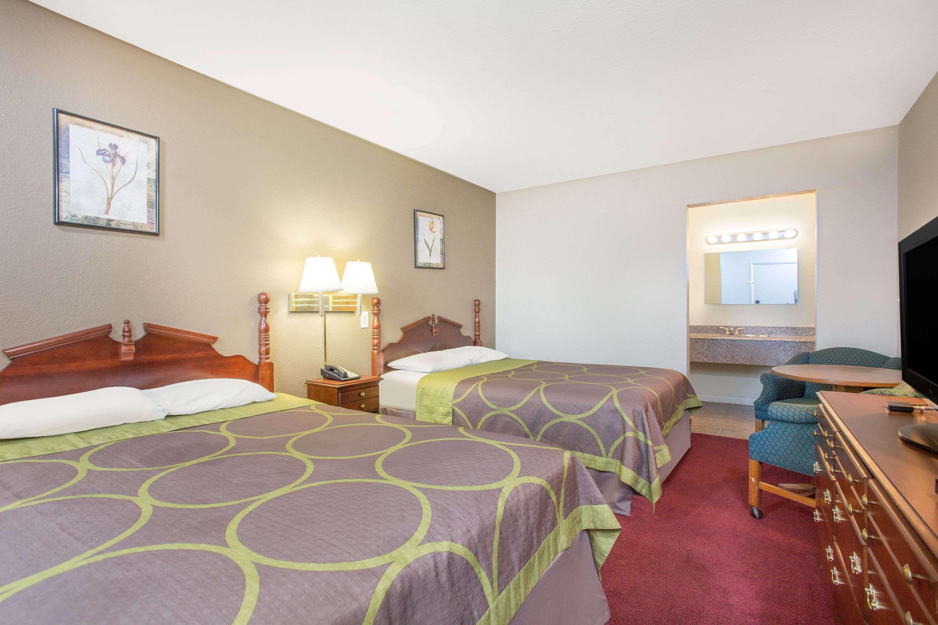 Knights Inn Glade Spring Εξωτερικό φωτογραφία