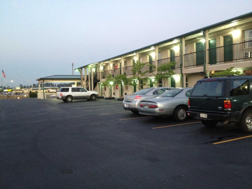 Knights Inn Glade Spring Εξωτερικό φωτογραφία